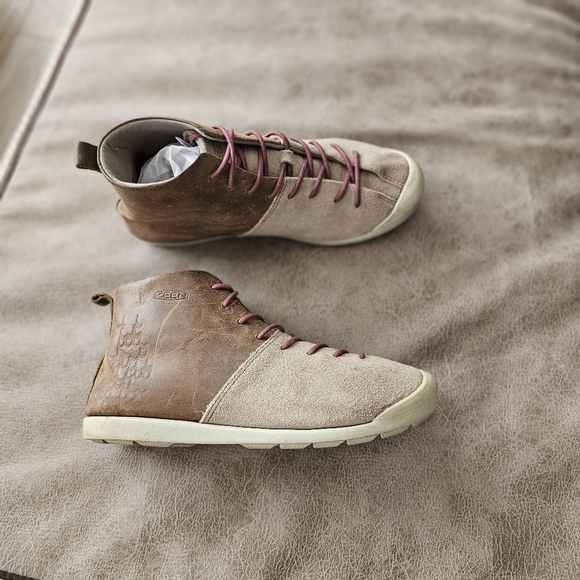 KEEN East Side Bootie - Picture 2 of 7